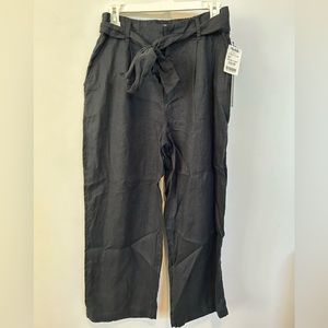 Never worn w/tags on! Halston 100% Black Linen Pants